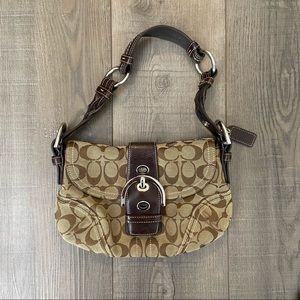 Brown buckle Coach purse!